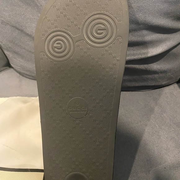 Gucci Pursuit Slides - Picture 8 of 12